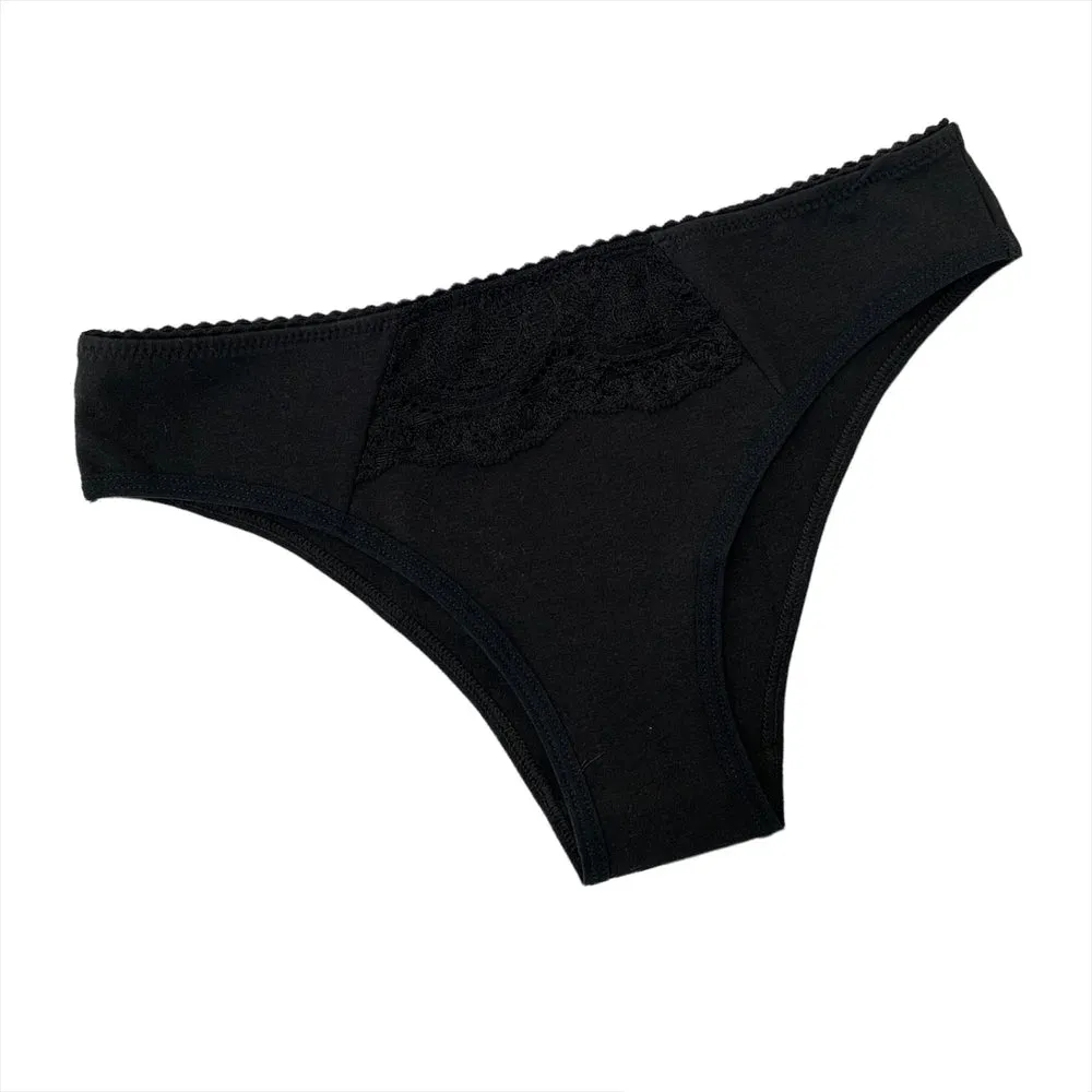 Bombacha de lycra de algodón con encaje y goma puntilla, color negro