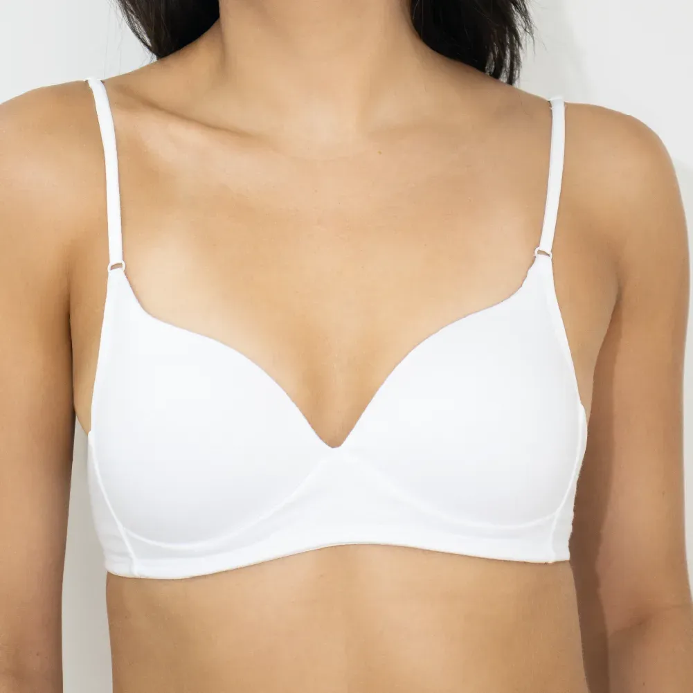 Corpiño lycra algodón con taza triángulo, color blanco