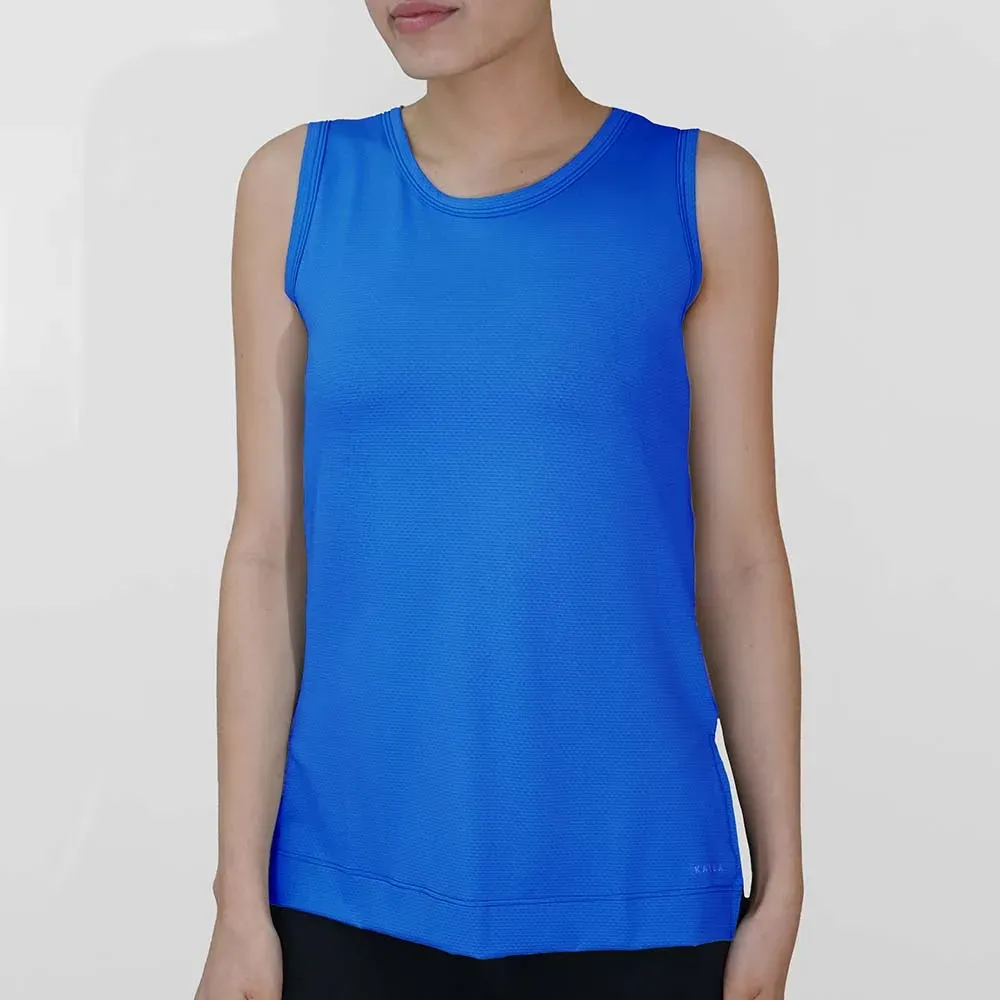 Musculosa de microfibra diferencial con tajos, color azul francia