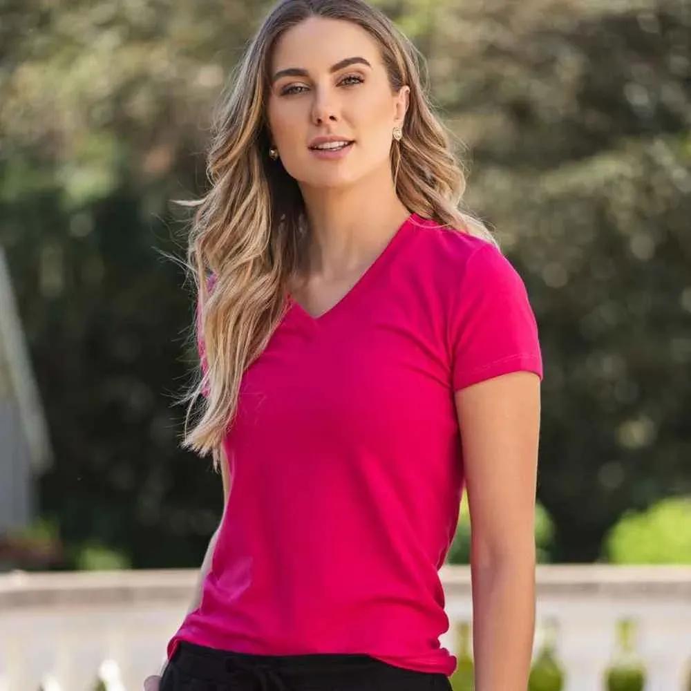 Remera básica con escote v, color fucsia