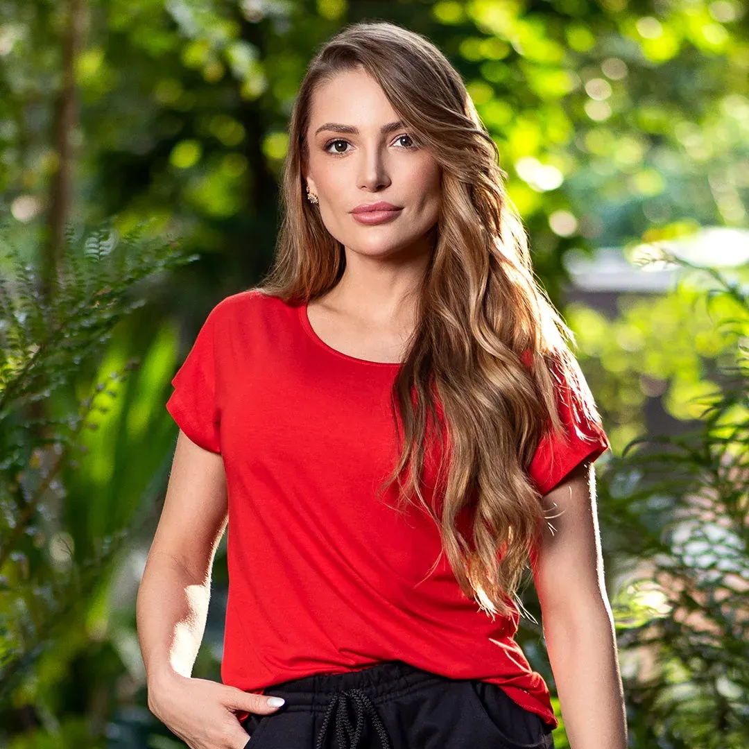 Remera de viscosa, color rojo oscuro