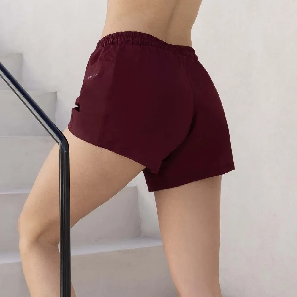 Short de microfibra y ciclista de súplex, color bordo
